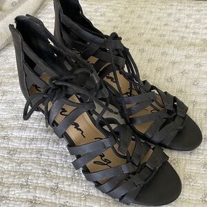 American Rag Akyle Black size 6